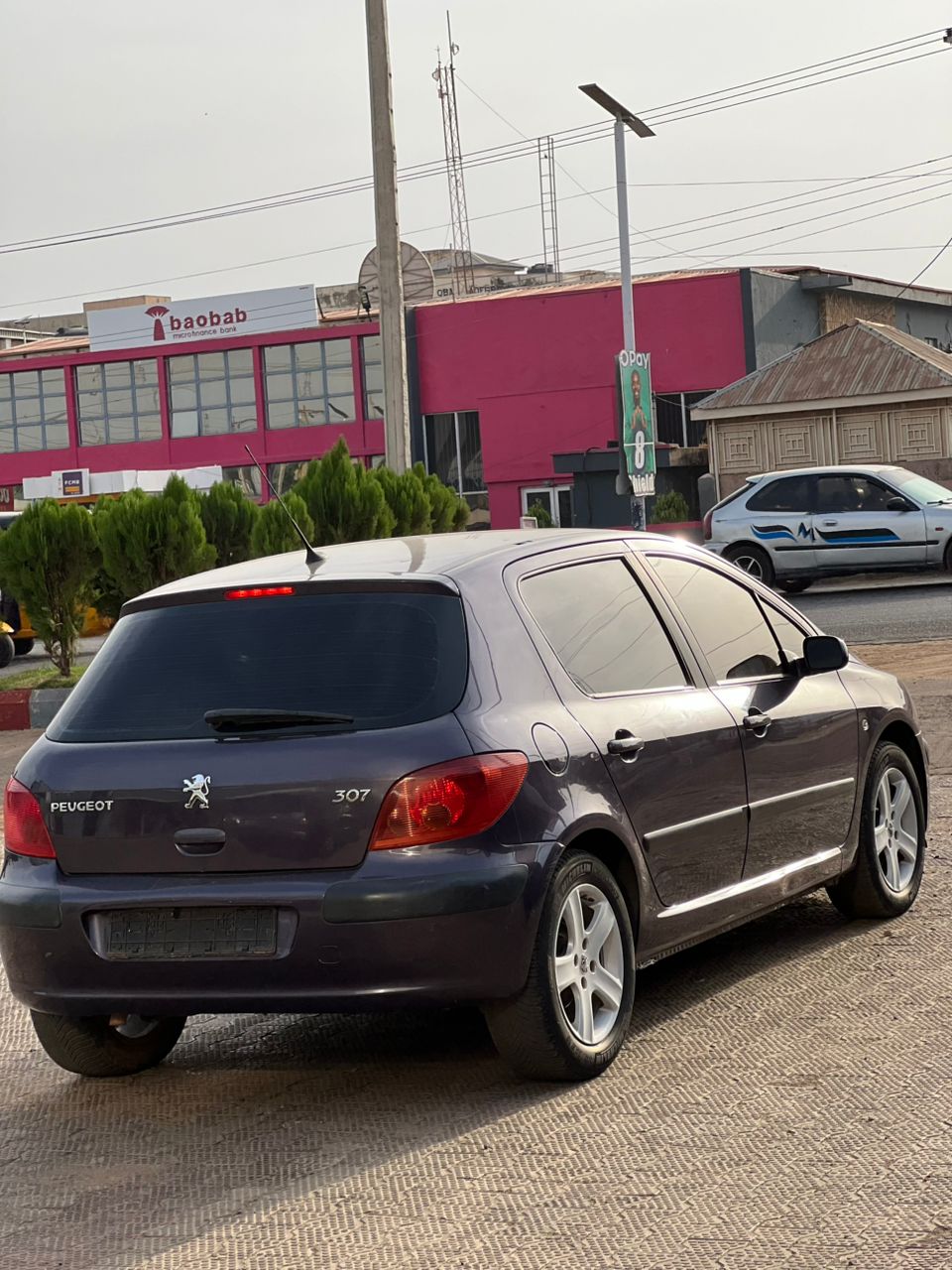 BMW 330i Sedan